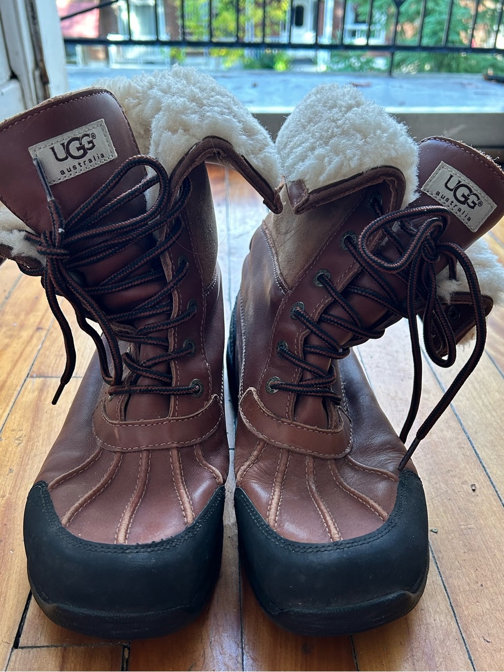 UGG Women's Adirondack III Boot Size 9 in Chestnut